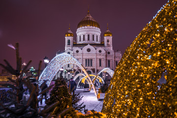 Fototapeta premium Cathedral Christ the Survivor in Moscow in Winter time 