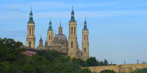 Basilica de Nuestra Señora de Pilar from downstream