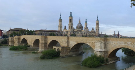 Basilica de Nuestra Señora de Pilar from across the bridge