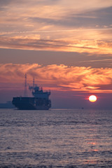 Elbe bei Stade im Sonnenaufgang
