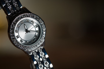 Woman Shiny white gold diamond watch. 