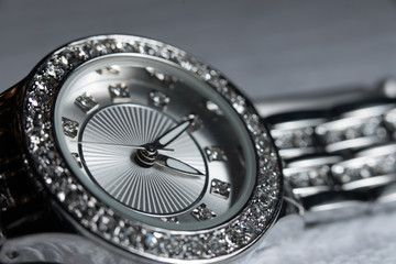 Woman Shiny white gold diamond watch. 