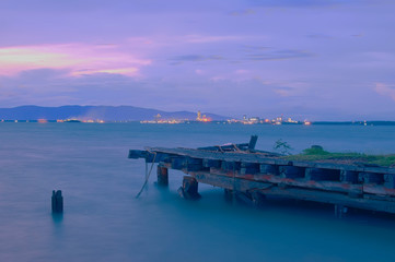 Obraz premium Blue Hour Sunset Landscape Bridge Beach
