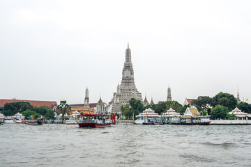 Wat Arun and river