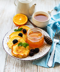 Delicious pancakes with blackberries