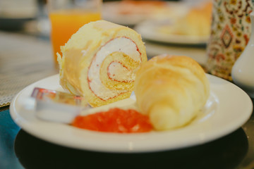 ice cream with chocolate sauce