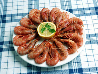 Plato de gamba roja.