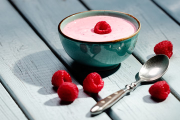 fruchtjoghurt mit himbeere