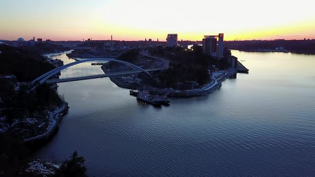 Drone flyby towards Stockholm over water 3