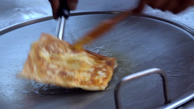 Making  Roti Parantha Roll, street food in Bangkok, Thailand.