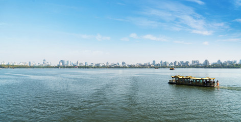 Fototapeta premium City skyline in Hangzhou, China