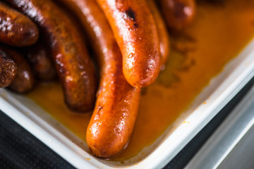 Leckere Würste schön gebraten mit Kruste
