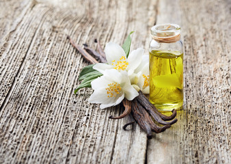 Jasmine and vanilla oil