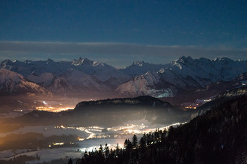 Das Oberallgäu bei Nacht im Winter