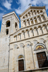 Fototapeta na wymiar Facciata della Cattedrale di Santa Maria a Cagliari