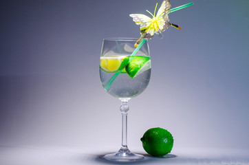 cocktail with lime and mint