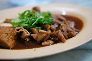 Filling of pork stewed