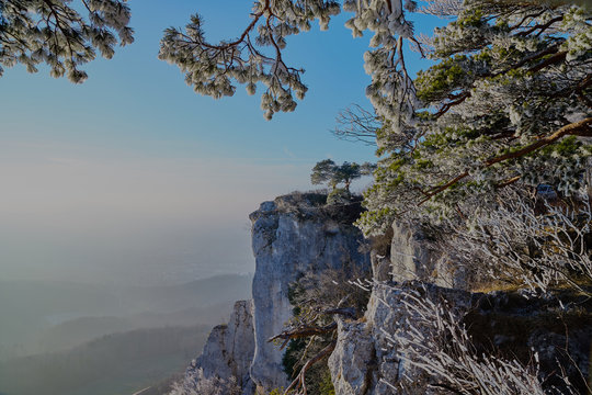 Ausblick vom Berg Gempen - Gempen (im Dialekt: G&auml;mpe) ist eine politische Gemeinde im Bezirk Dorneck des Kantons Solothurn in der Schweiz.