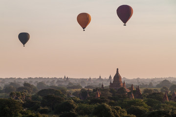 Fototapeta na wymiar Balloons over Bagan and the skyline of its temples, Myanmar