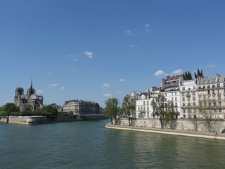 Paris mit Notre Dame