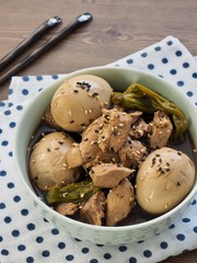 아시아 음식 닭가슴살 계란 간장조림