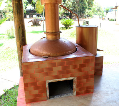 Condensador de alambique, para a produ&ccedil;&atilde;o de cacha&ccedil;a
