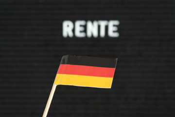 Die Flagge von Deutschland und die Rente