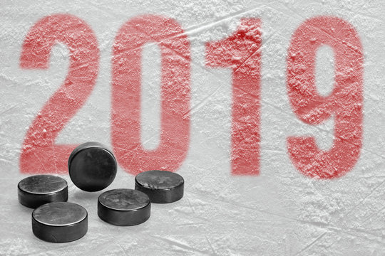 Hockey season 2019, ice hockey pucks