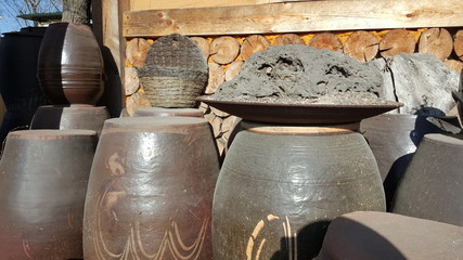 전통가옥과 항아리