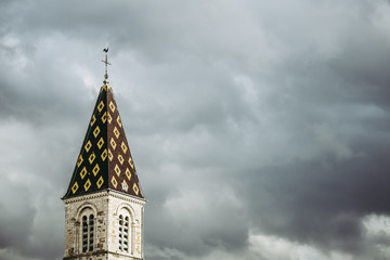 Clocher du village de Nolay, Bourgogne, France