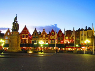 Fototapeta na wymiar Bruges Market Square at Dusk