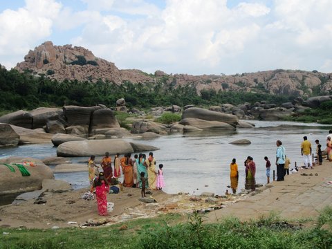 Um den Virupaksha Tempel in Hampi / Weltkulturerbe in Karnataka, S&uuml;dindien