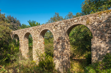 Fototapeta na wymiar Aqueduct of the 25 bridges in Roquebrune-sur-Argens