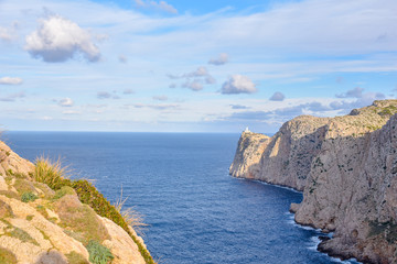 Fototapeta na wymiar Coastal cliff
