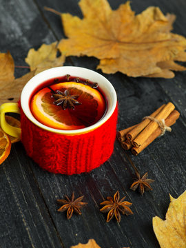 Mulled wine with spices and orange © pavelkant