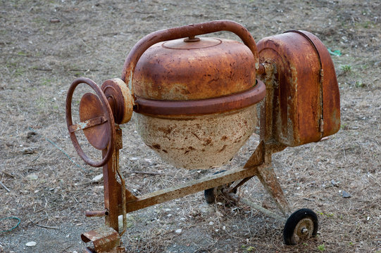 Molazza, old concrete making machine
