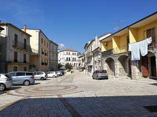 Campolattaro - Piazza del centro storico