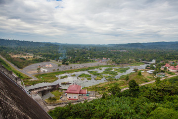 Fototapeta na wymiar Khun Dan Prakarnchon Dam