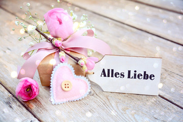 Geschenk mit Herz und Text - Alles Liebe - Muttertag Geburtstag Grüße