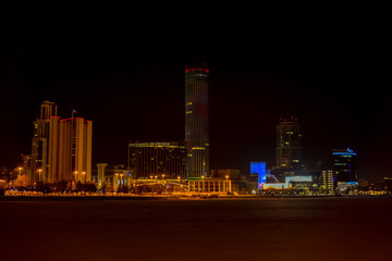Fototapeta na wymiar night winter view of Yekaterinburg with the Iset tower
