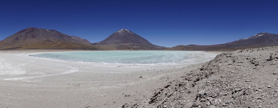 Volcano Licancabur and Laguna Verde, Reserva Nacional de Fauna Andina Eduardo Abaroa, Sur Lipez, Potosi, Bolivia, South America