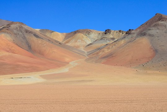 Landscape in pastel colours on the Altiplano, Reserva Nacional de Fauna Andina Eduardo Abaroa, Sur Lipez, Potosi, Bolivia, South America