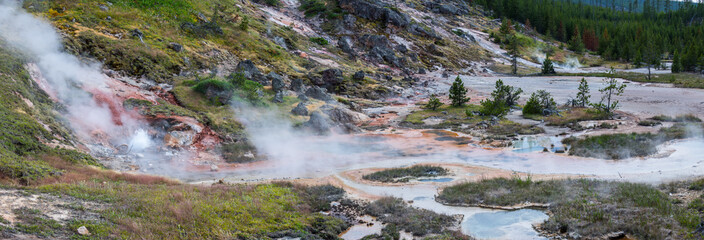 yellowstone hot springs