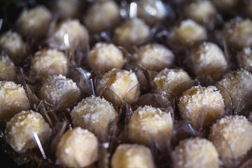 photos of wedding candy for brides