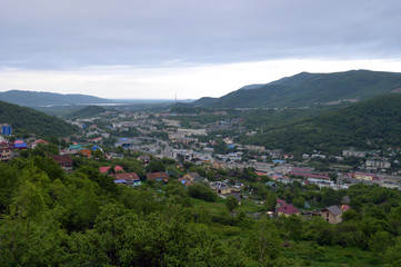 Fototapeta na wymiar вид на город Петропавлоск-Камчатский с горы Мишенная