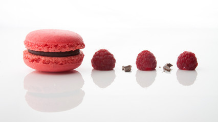 macarons cioccolato e lamponi
