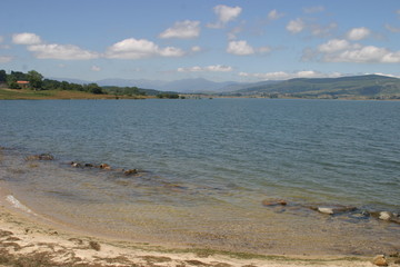 Kitesurf in Pantano del Ebro. Cantabria. Spain