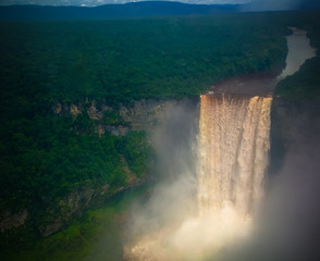 Fototapeta premium Kaieteur waterfall, one of the tallest falls in the world, potaro river Guyana