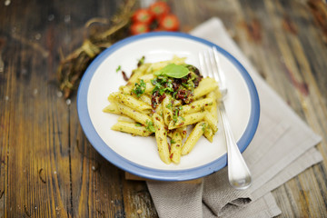 penne e pomodori secchi