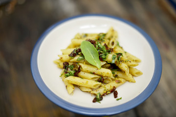 penne e pomodori secchi